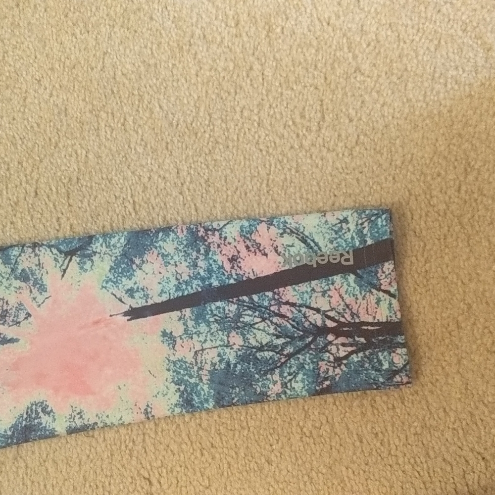 Colorful Reebok leggings size medium. - Picture 4 of 6